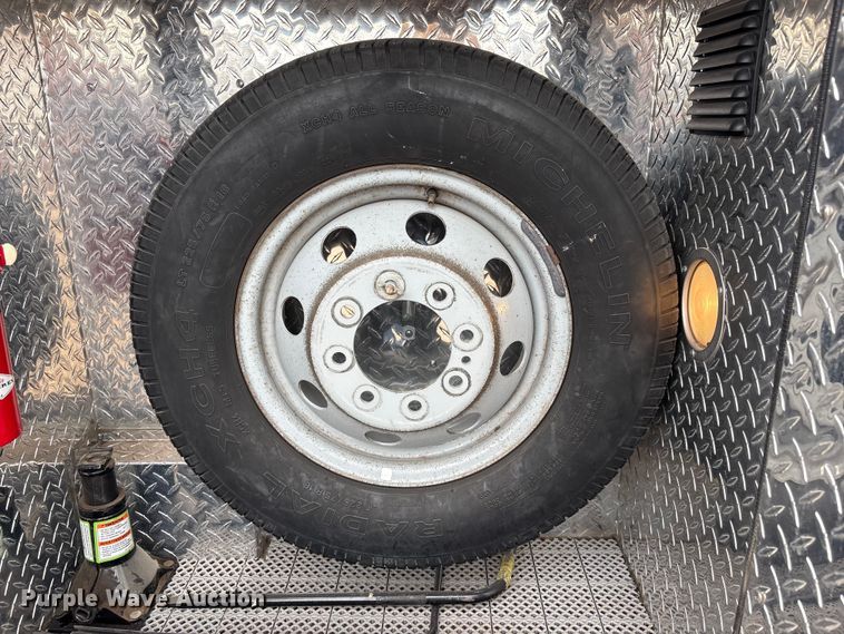 image for item FG2815 1994 Ford E350 ambulance