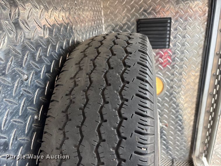 image for item FG2815 1994 Ford E350 ambulance