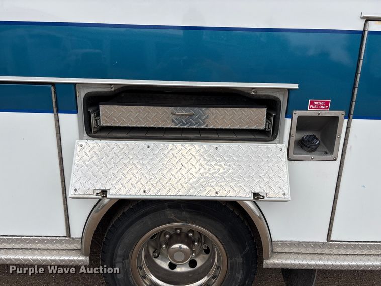 image for item FG2815 1994 Ford E350 ambulance