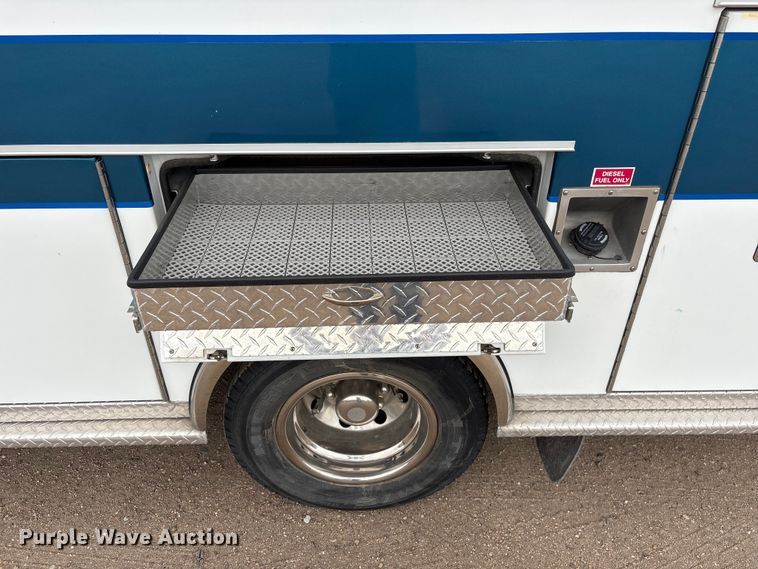 image for item FG2815 1994 Ford E350 ambulance