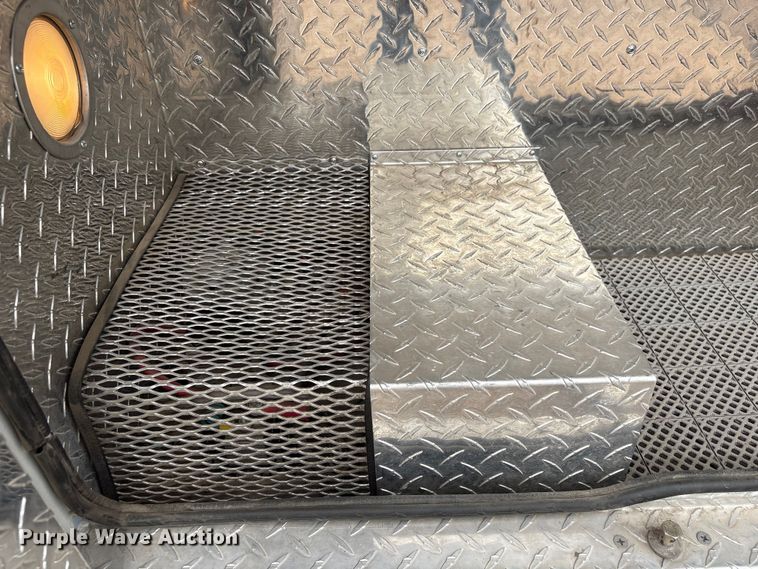 image for item FG2815 1994 Ford E350 ambulance