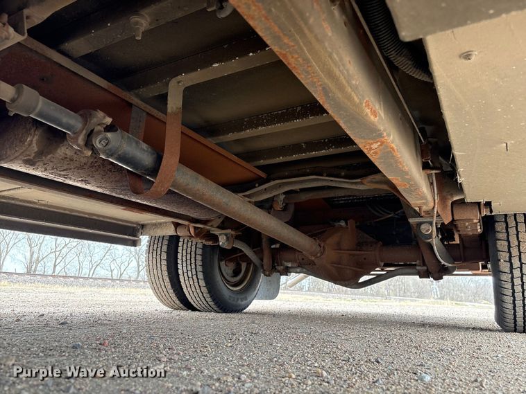 image for item FG2815 1994 Ford E350 ambulance