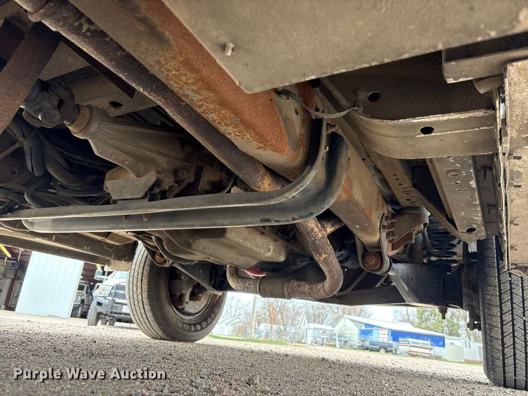 image for item FG2815 1994 Ford E350 ambulance