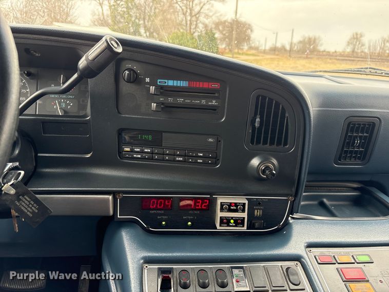 image for item FG2815 1994 Ford E350 ambulance