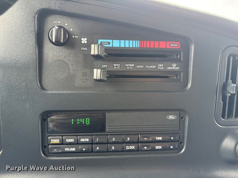 image for item FG2815 1994 Ford E350 ambulance