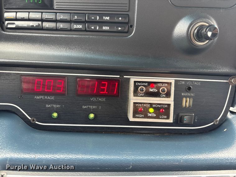 image for item FG2815 1994 Ford E350 ambulance