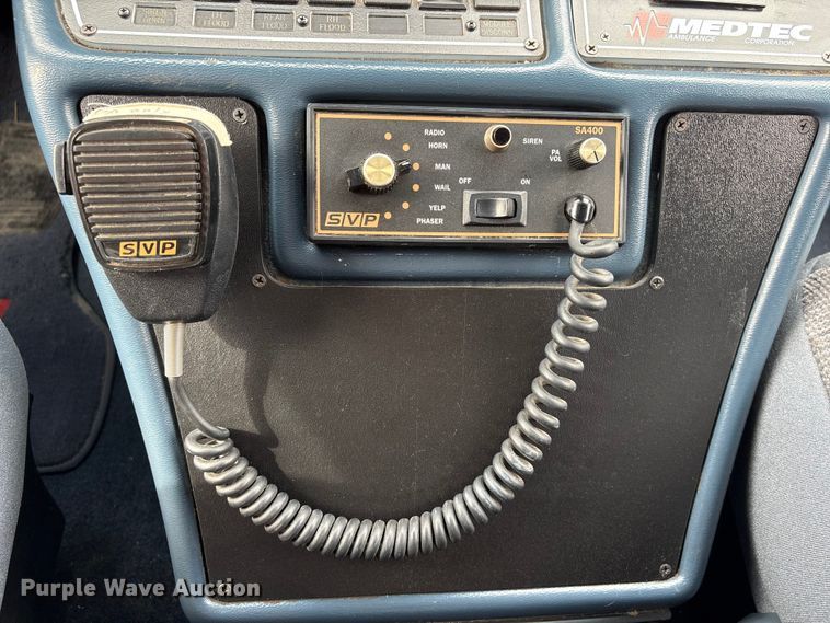 image for item FG2815 1994 Ford E350 ambulance