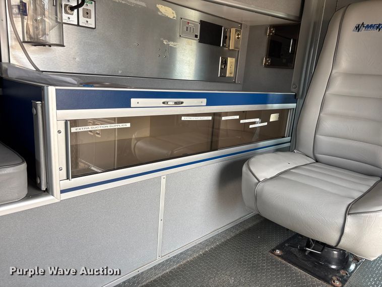 image for item FG2815 1994 Ford E350 ambulance