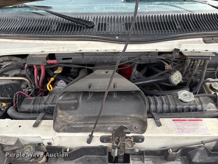 image for item FG2815 1994 Ford E350 ambulance