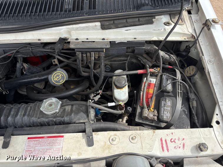 image for item FG2815 1994 Ford E350 ambulance