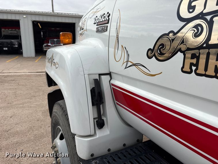 image for item FG2816 1994 GMC C7 pumper fire truck