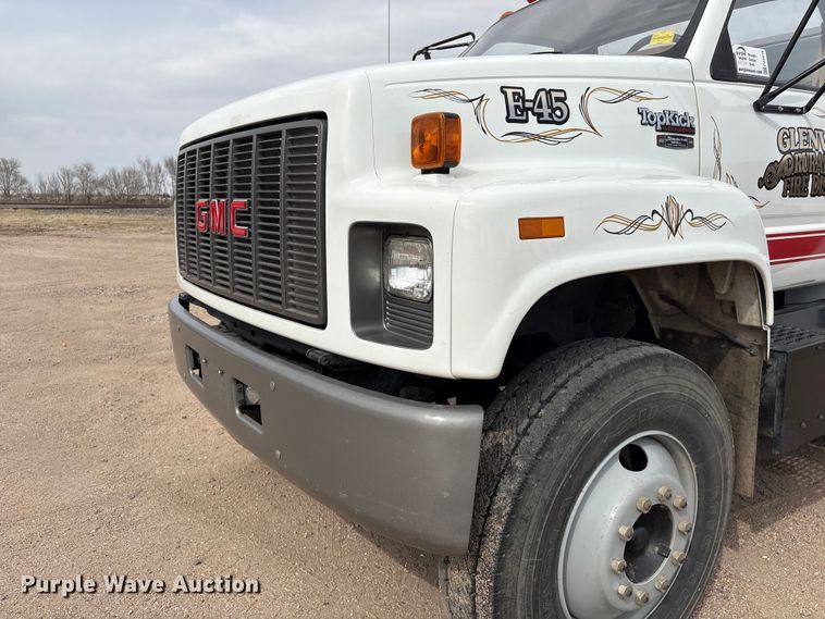 image for item FG2816 1994 GMC C7 pumper fire truck