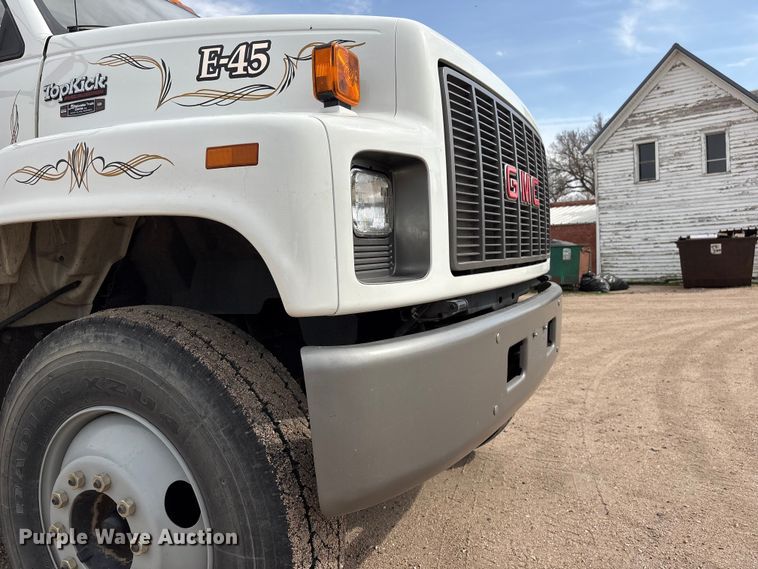 image for item FG2816 1994 GMC C7 pumper fire truck