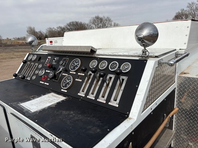 image for item FG2816 1994 GMC C7 pumper fire truck