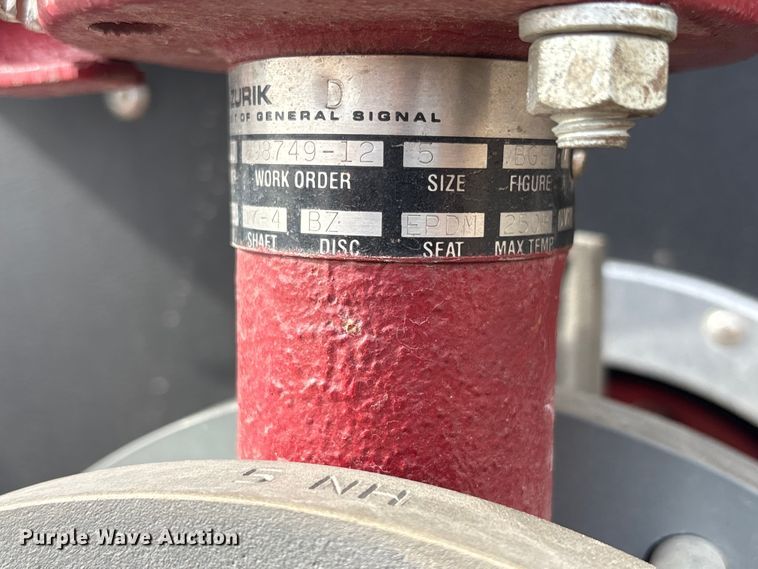 image for item FG2816 1994 GMC C7 pumper fire truck