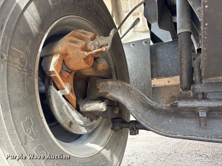 image for item FG2816 1994 GMC C7 pumper fire truck