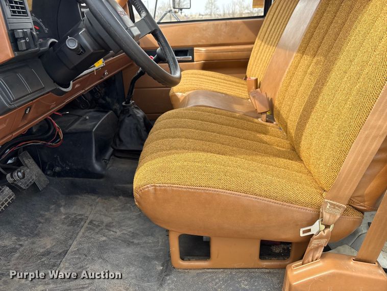 image for item FG2816 1994 GMC C7 pumper fire truck