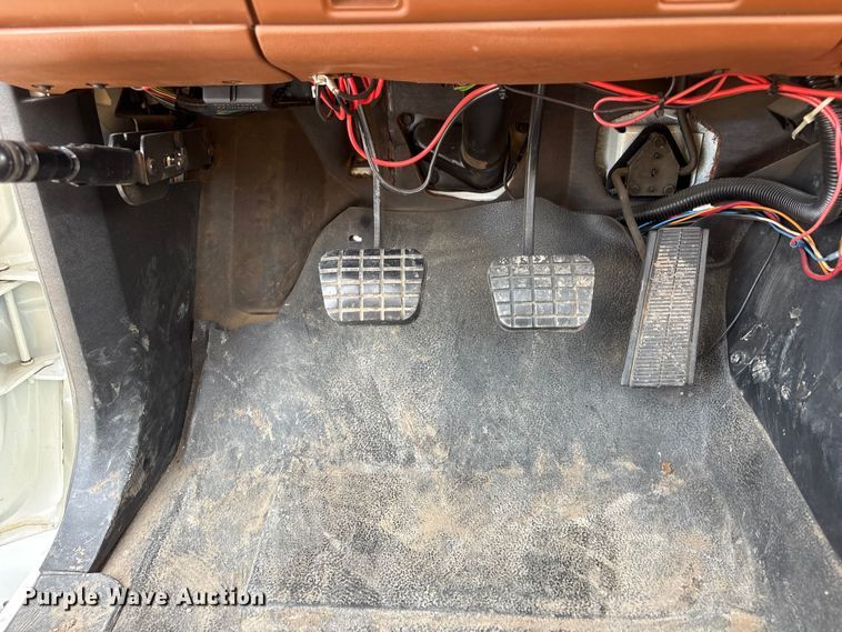 image for item FG2816 1994 GMC C7 pumper fire truck