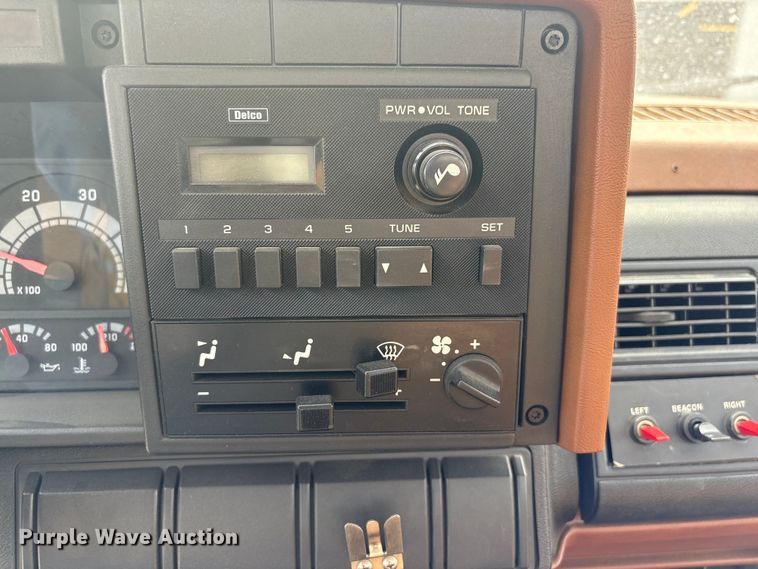 image for item FG2816 1994 GMC C7 pumper fire truck