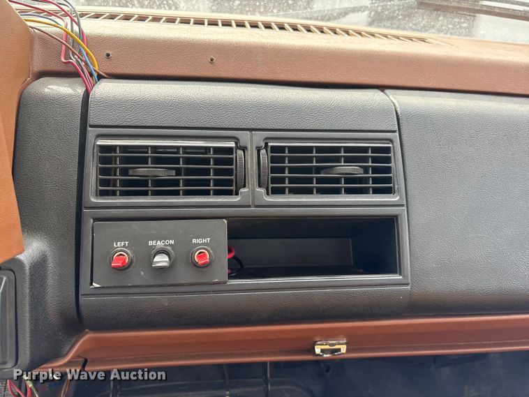 image for item FG2816 1994 GMC C7 pumper fire truck