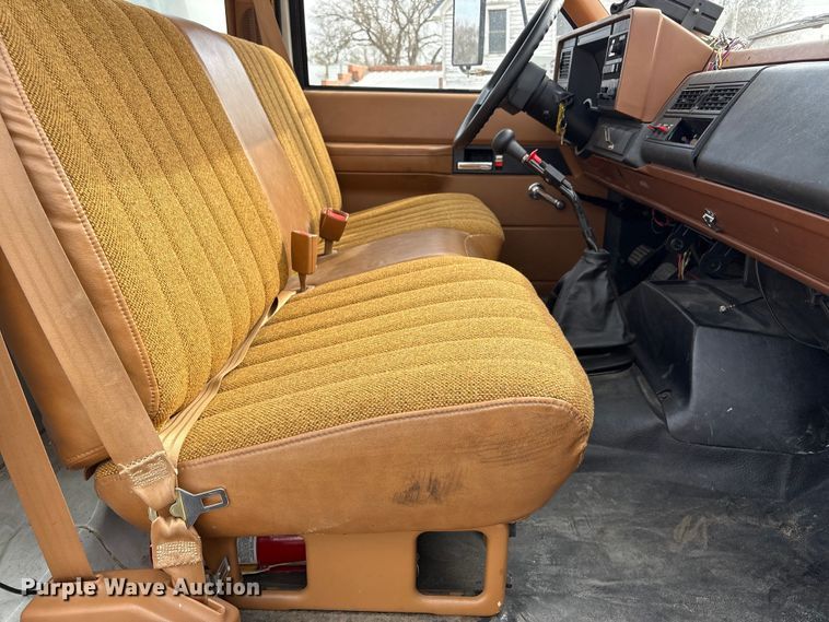 image for item FG2816 1994 GMC C7 pumper fire truck