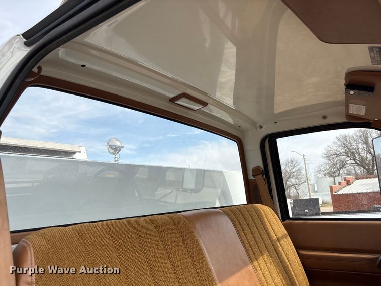 image for item FG2816 1994 GMC C7 pumper fire truck