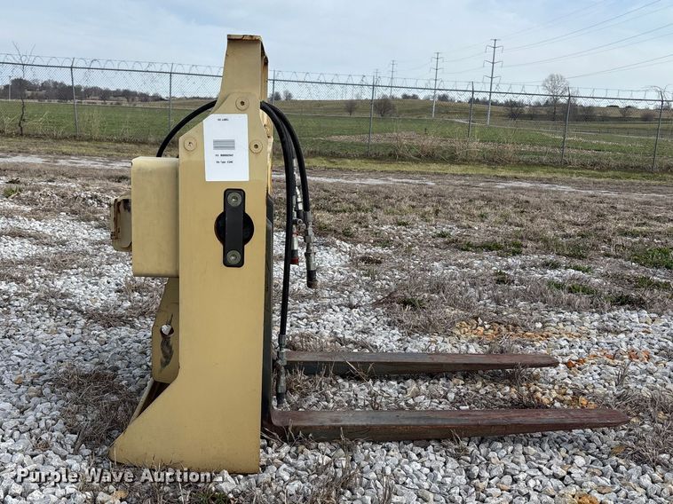 image for item FH7010 JLG forks