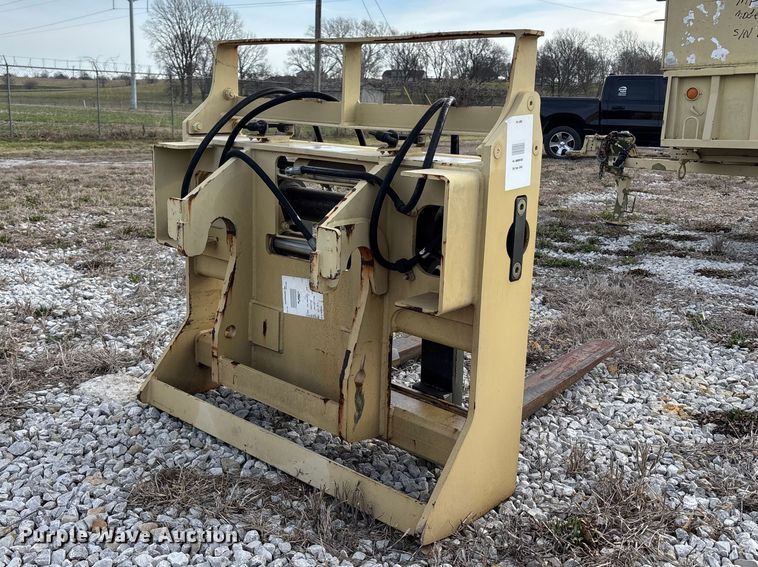 image for item FH7010 JLG forks