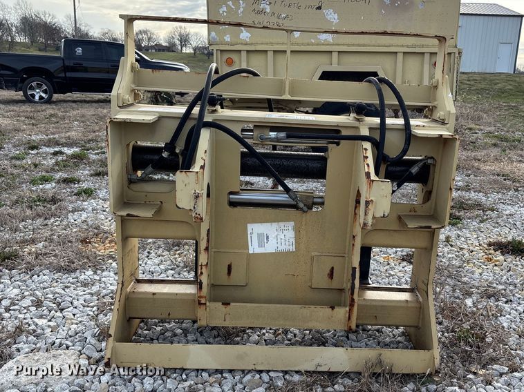 image for item FH7010 JLG forks