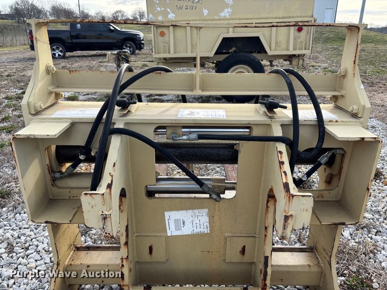 image for item FH7010 JLG forks