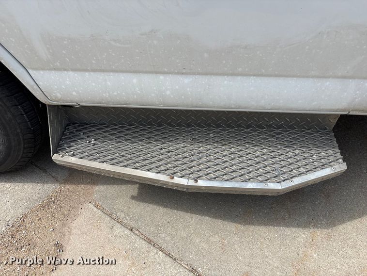 image for item FH7012 2018 Chevrolet Express 3500 van