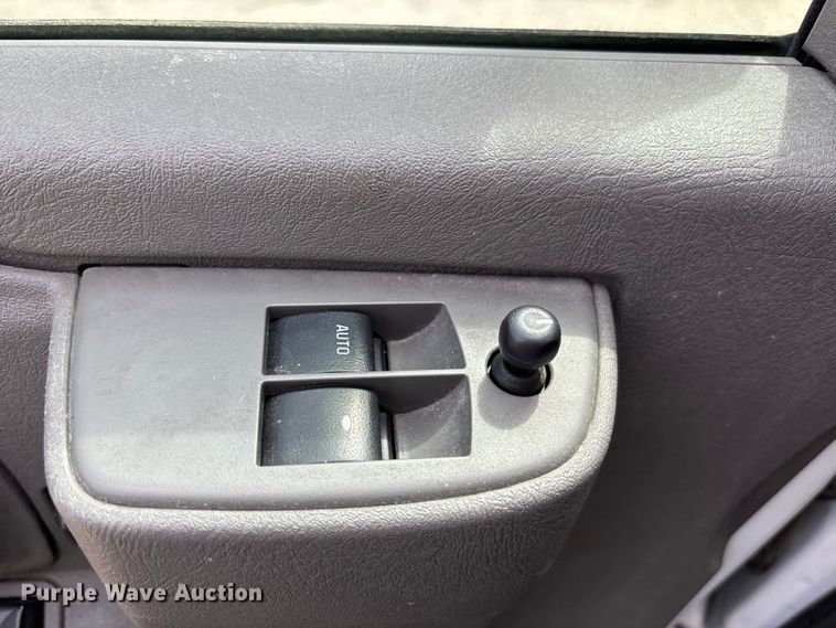 image for item FH7012 2018 Chevrolet Express 3500 van