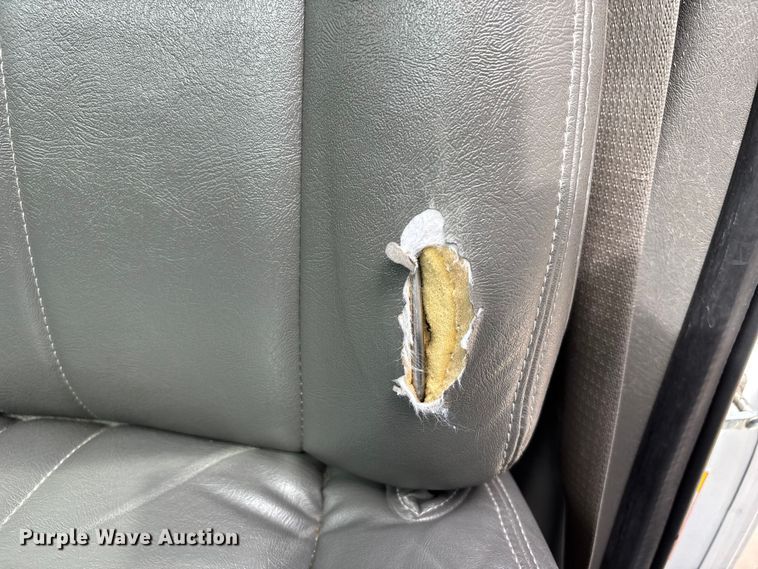 image for item FH7012 2018 Chevrolet Express 3500 van