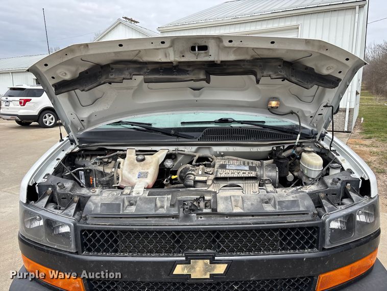 image for item FH7012 2018 Chevrolet Express 3500 van