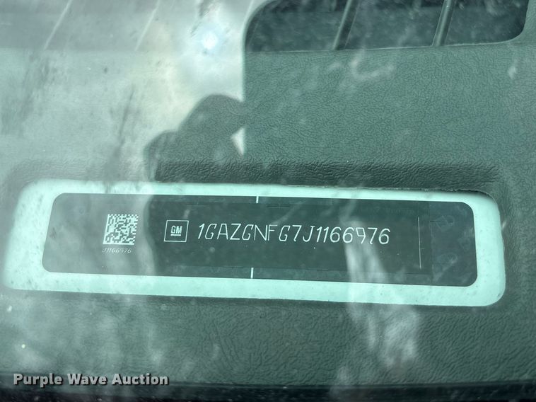 image for item FH7012 2018 Chevrolet Express 3500 van