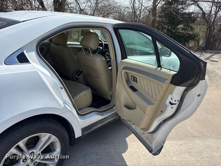 image for item FH7013 2018 Ford Taurus 