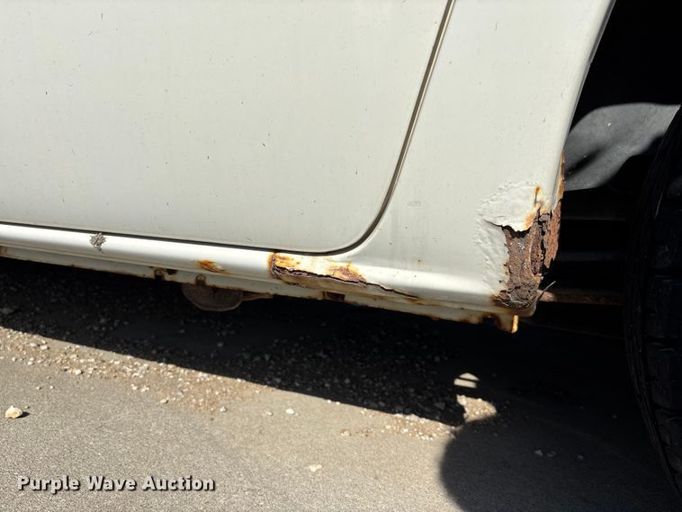 image for item FI0791 2001 Dodge Caravan van