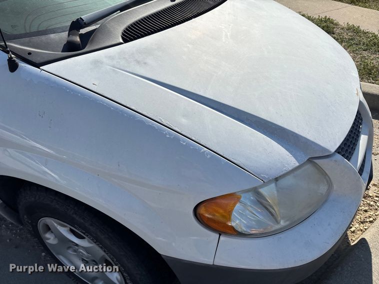 image for item FI0791 2001 Dodge Caravan van