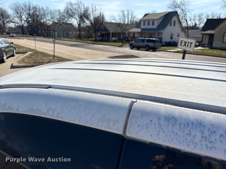 image for item FI0791 2001 Dodge Caravan van