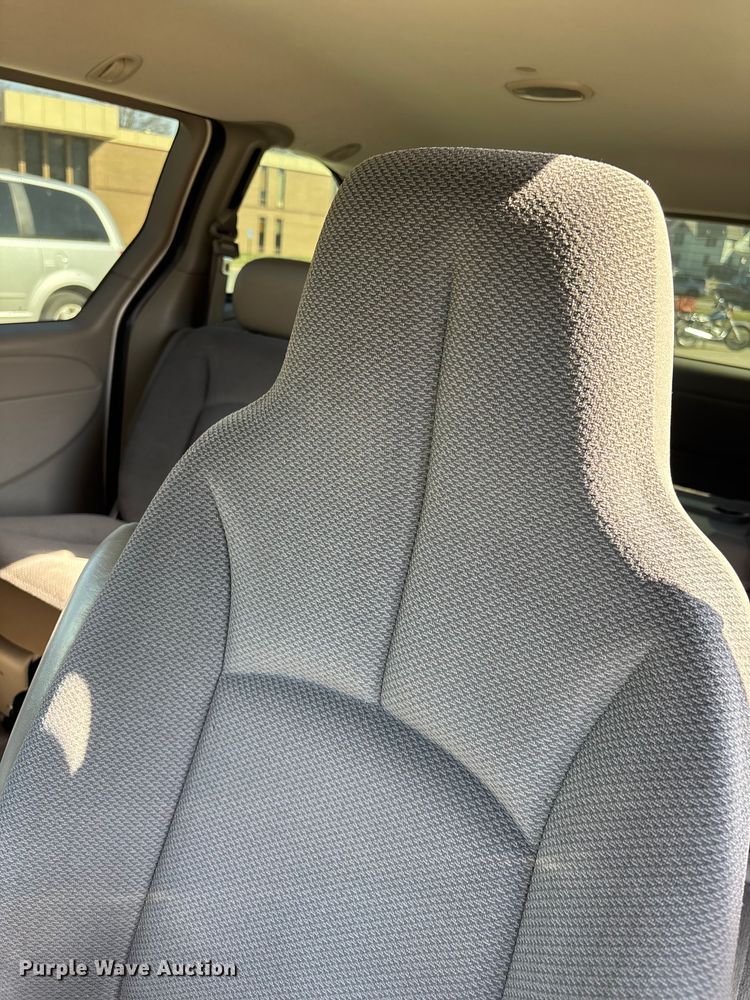 image for item FI0791 2001 Dodge Caravan van