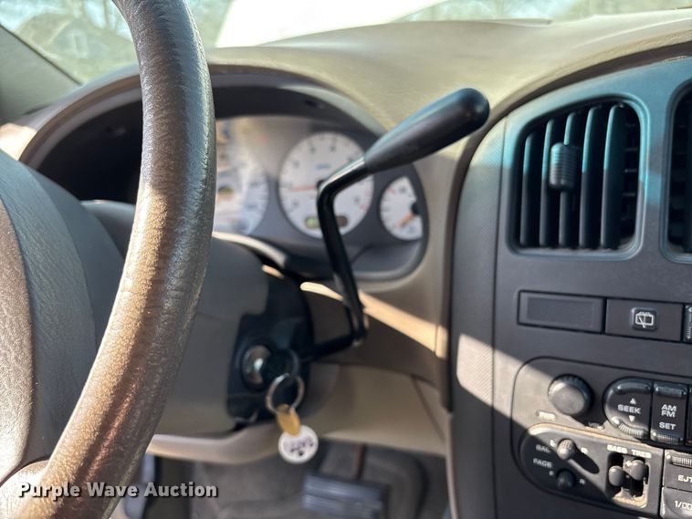 image for item FI0791 2001 Dodge Caravan van