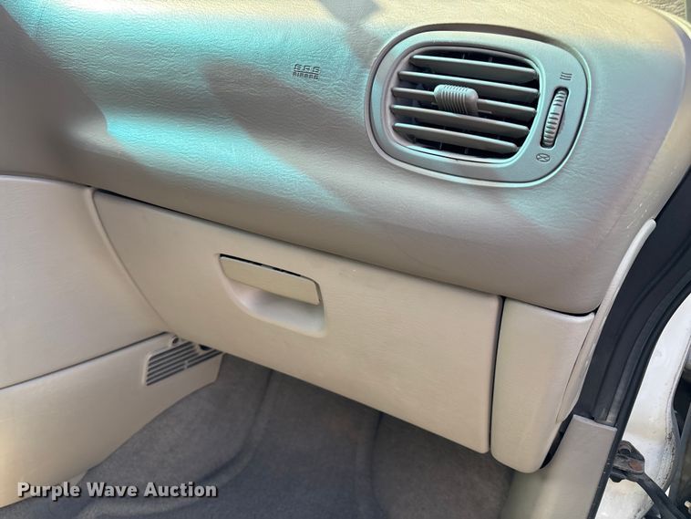 image for item FI0791 2001 Dodge Caravan van