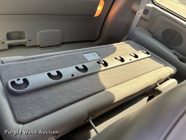 image for item FI0791 2001 Dodge Caravan van