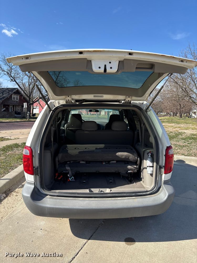 image for item FI0791 2001 Dodge Caravan van