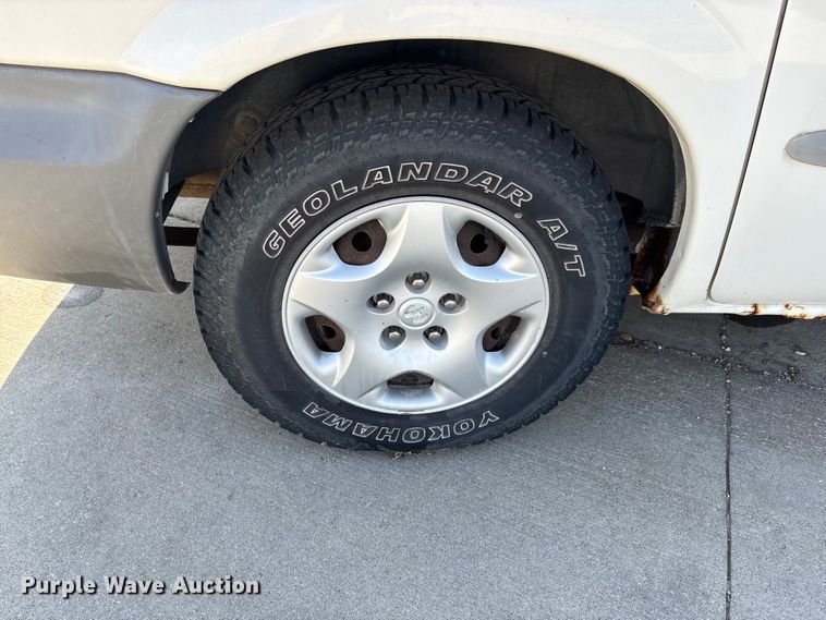 image for item FI0791 2001 Dodge Caravan van