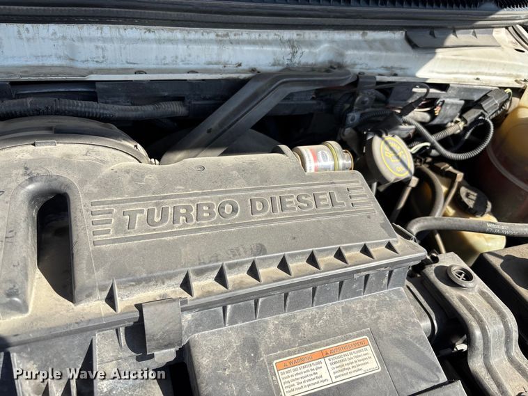 image for item FI0860 2001 Ford E450 ambulance