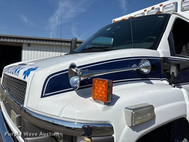 image for item FI0861 2008 Chevrolet C4500 ambulance
