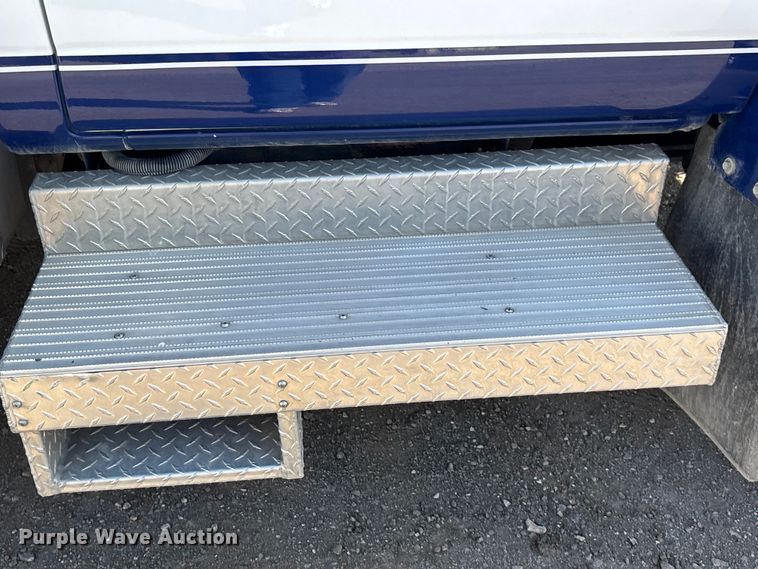 image for item FI0861 2008 Chevrolet C4500 ambulance