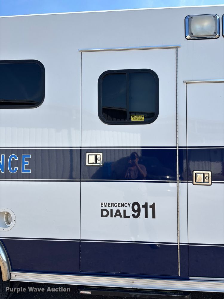 image for item FI0861 2008 Chevrolet C4500 ambulance