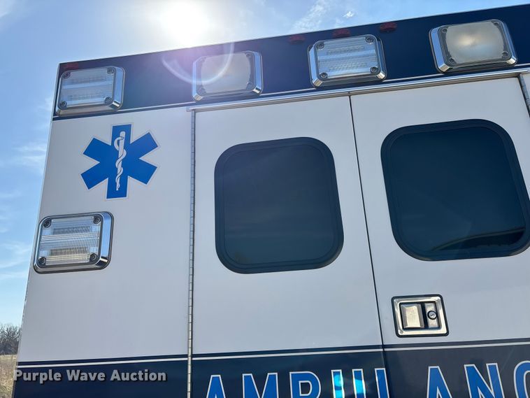 image for item FI0861 2008 Chevrolet C4500 ambulance
